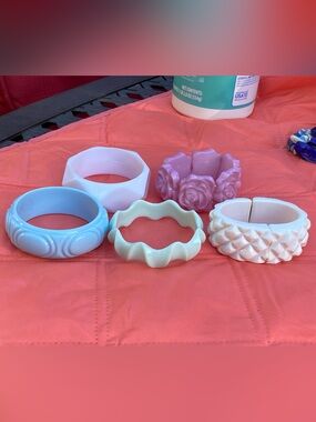 VTG bundle,lucite/celluloid/plastic bracelets,pastel,geo,carve,stretch,hinged+